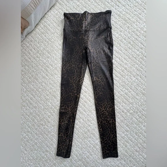 SPANX Luxe Faux Leather Leggings | Leopard Shine | Limited Edition | Size M - Picture 6 of 15